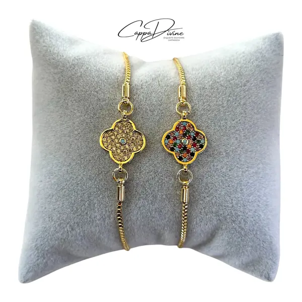 Adjustable Golden Steel Bracelet – Clove with Crystal Engravings