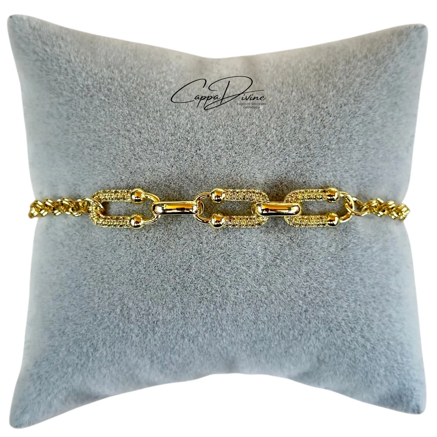 Golden Steel Bracelet – Linked Paperclip Design with Crystal Engravings
