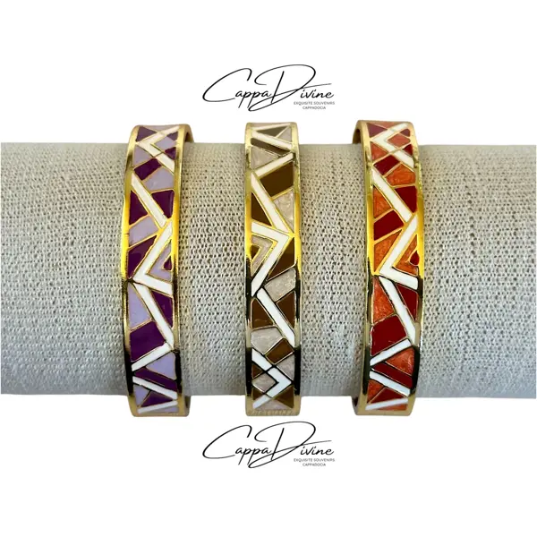 Adjustable Golden Steel Bracelet – Vintage Design with Colorful Enamel