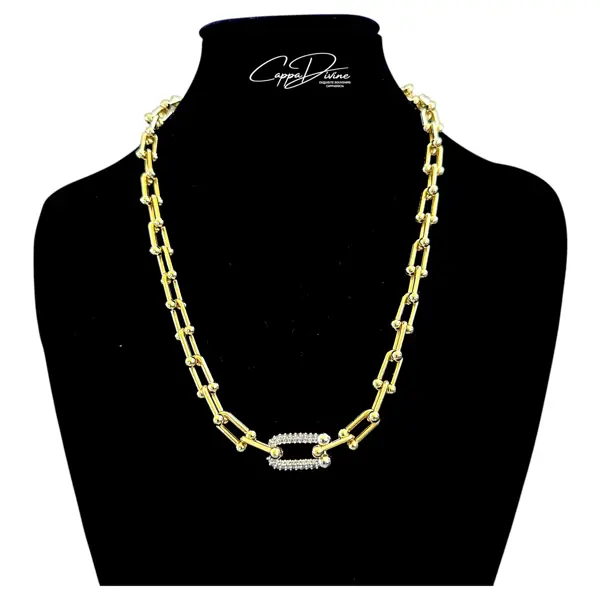 Golden Steel Necklace – Link Design with Crystal Engravings