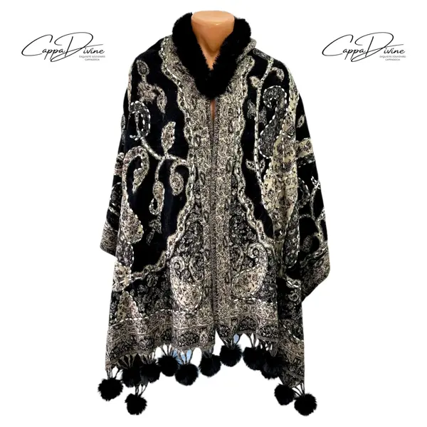Poncho Scarf – Handmade & Fur Design